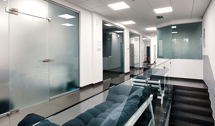 The Many Advantages of Interior Glass Doors in the Workplace
